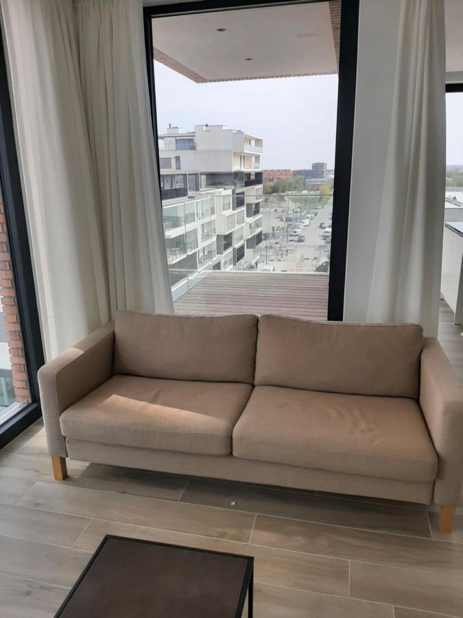 Port Side Incl Parking Appartement